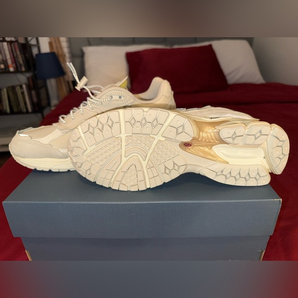 New Balance Cream and White Athletic Shoes - Picture 6 of 13